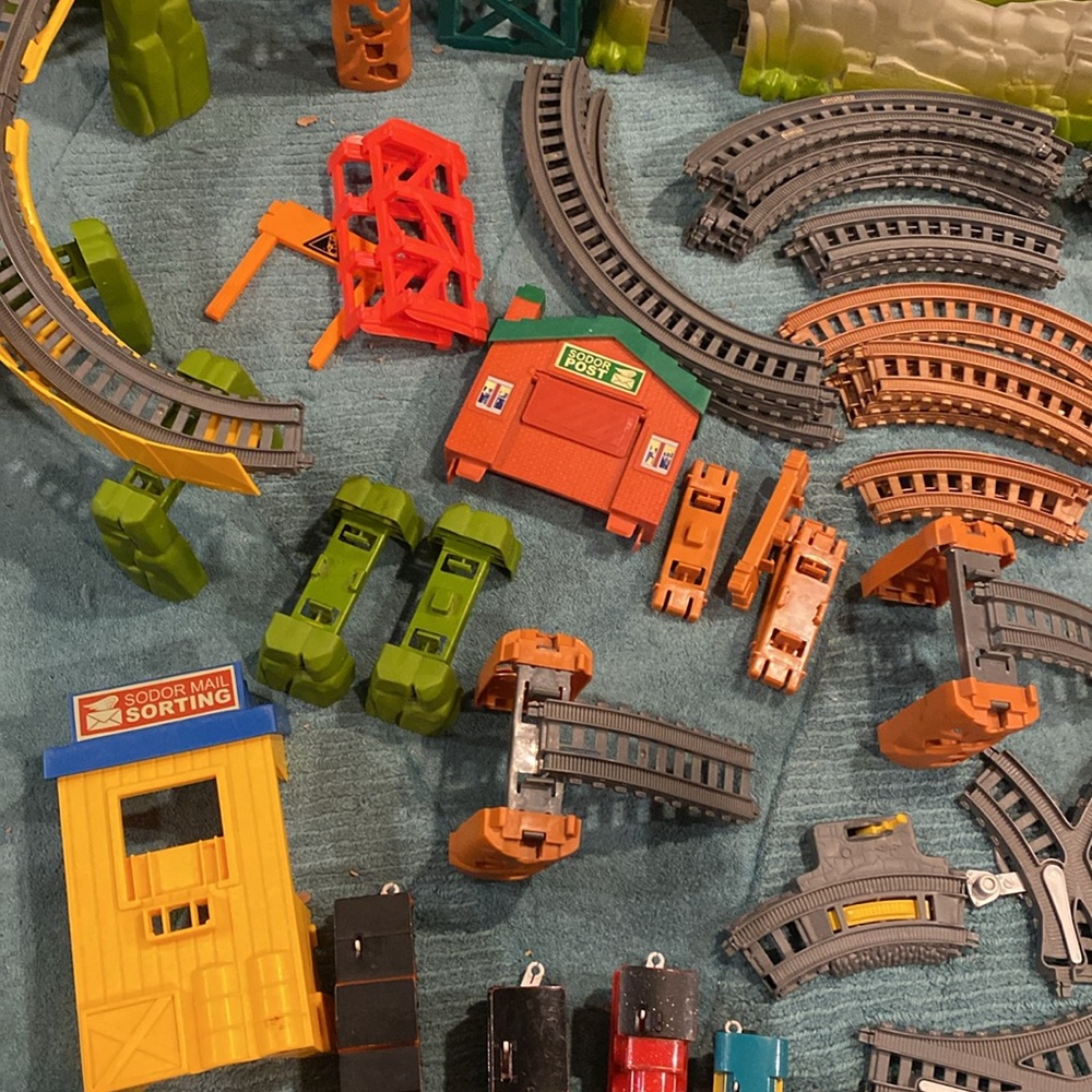 Huge lot Thomas and Friends Track and engines - Picture 5 of 9